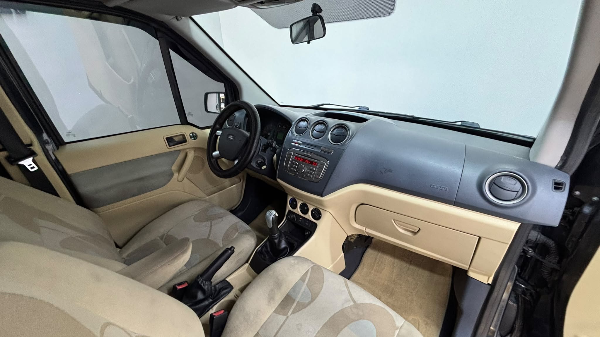 FORD TRANSIT 17